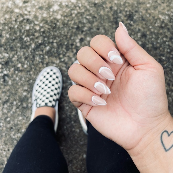 Meet your Posher, Savannah - Picture 3 of 4